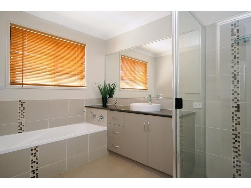 13 Oliver Street, Highfields QLD 4352