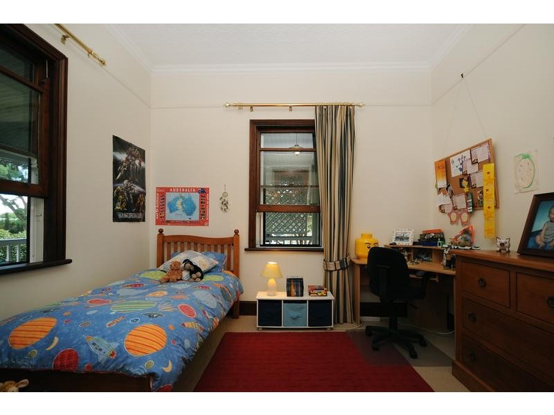 33 Arthur Street, East Toowoomba QLD 4350