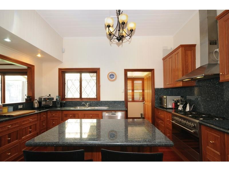 33 Arthur Street, East Toowoomba QLD 4350