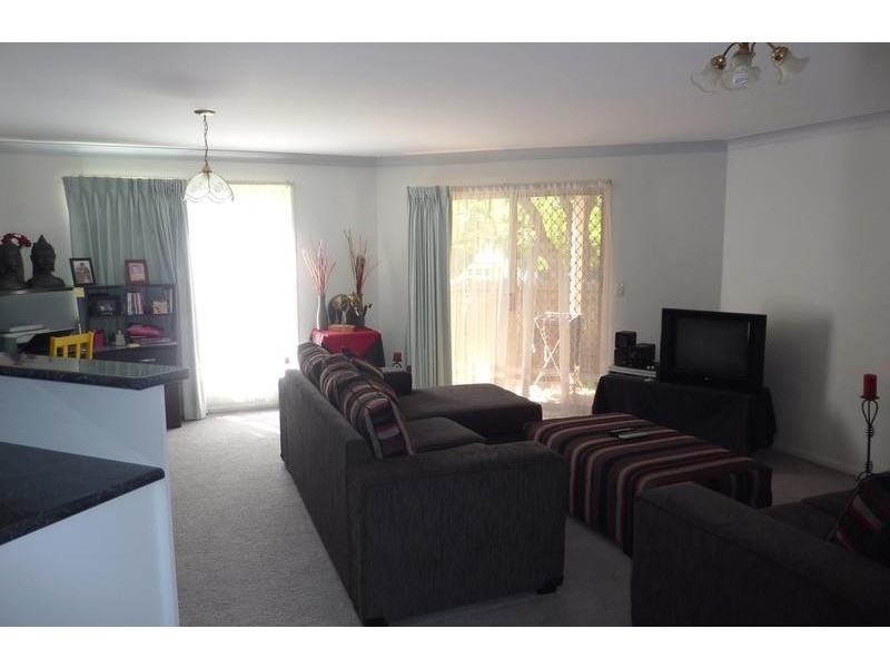 1/150 Russell Street, Newtown QLD 4350