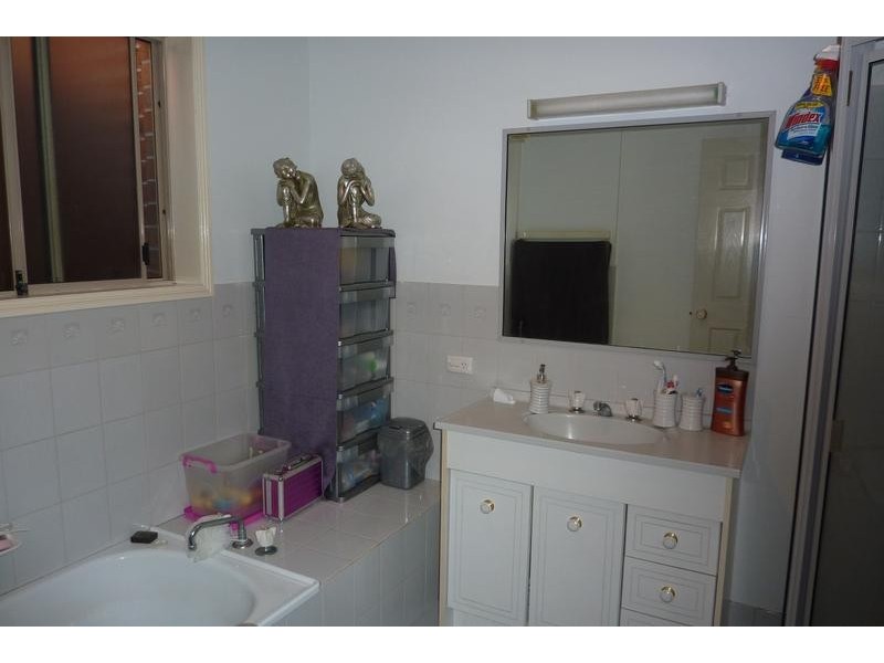 1/150 Russell Street, Newtown QLD 4350