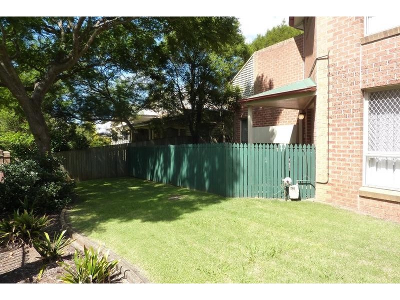 1/150 Russell Street, Newtown QLD 4350