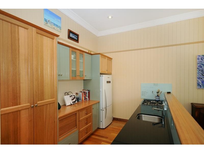 11 Warren Street, East Toowoomba QLD 4350