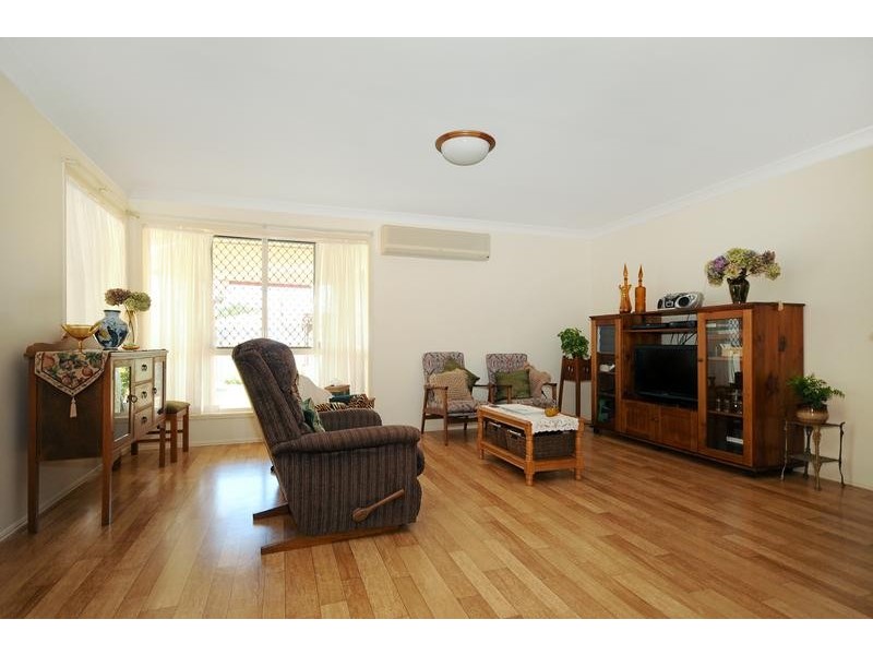 16 Buckle Court, Middle Ridge QLD 4350