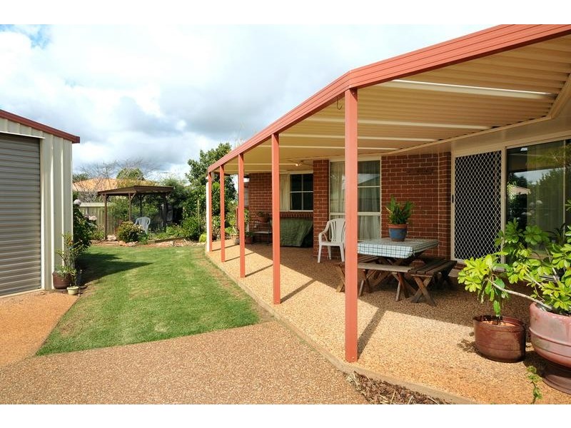 16 Buckle Court, Middle Ridge QLD 4350