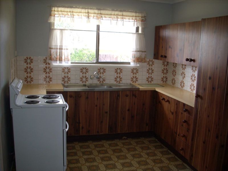 6 Magnolia Street, Centenary Heights QLD 4350