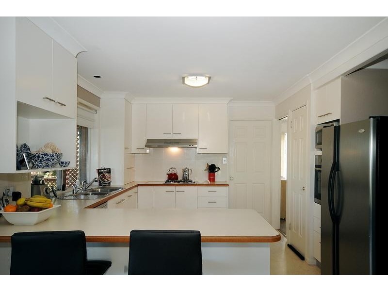 16 Skyline Drive, Blue Mountain Heights QLD 4350