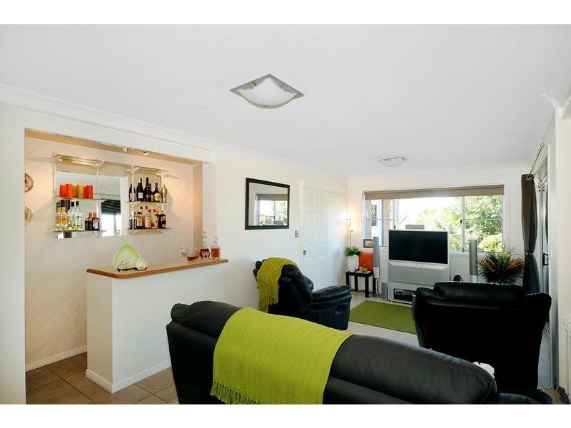 16 Skyline Drive, Blue Mountain Heights QLD 4350