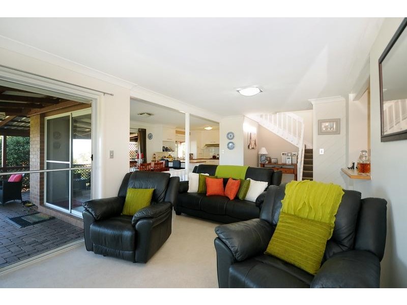 16 Skyline Drive, Blue Mountain Heights QLD 4350