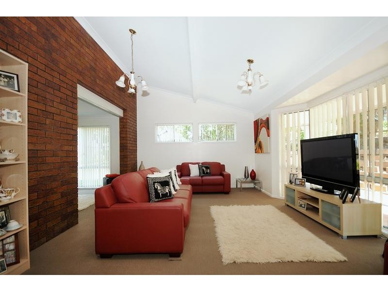 16 Skyline Drive, Blue Mountain Heights QLD 4350