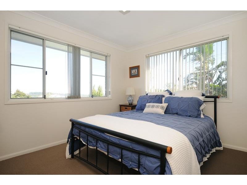 16 Skyline Drive, Blue Mountain Heights QLD 4350