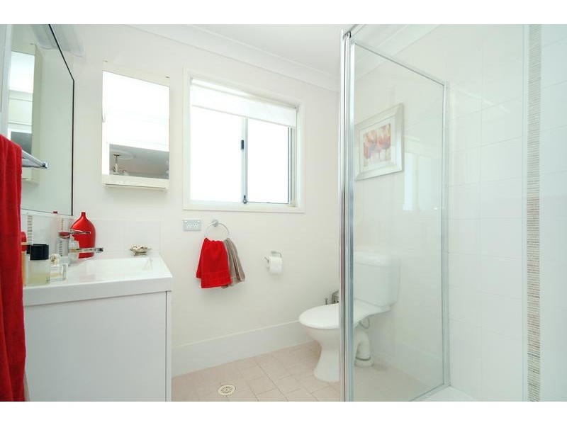 16 Skyline Drive, Blue Mountain Heights QLD 4350