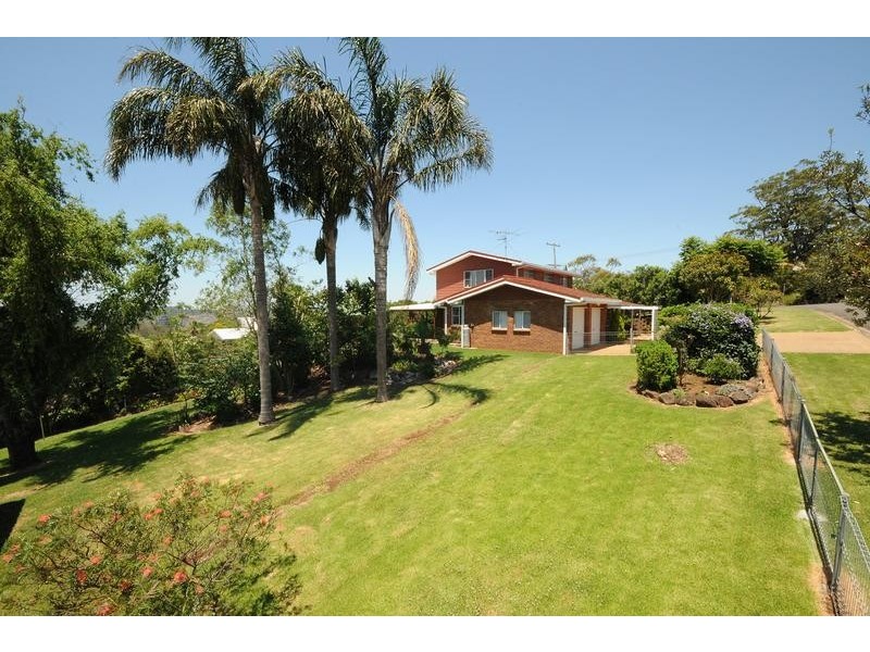 16 Skyline Drive, Blue Mountain Heights QLD 4350