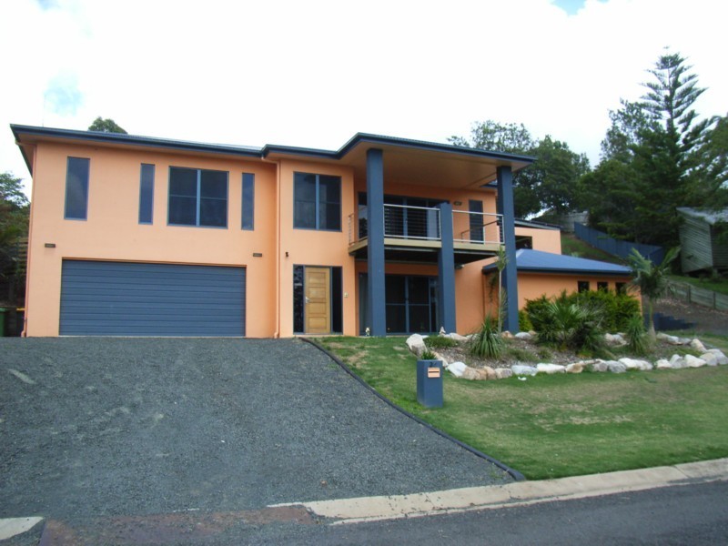 26 Hilltop Crescent, Blue Mountain Heights QLD 4350