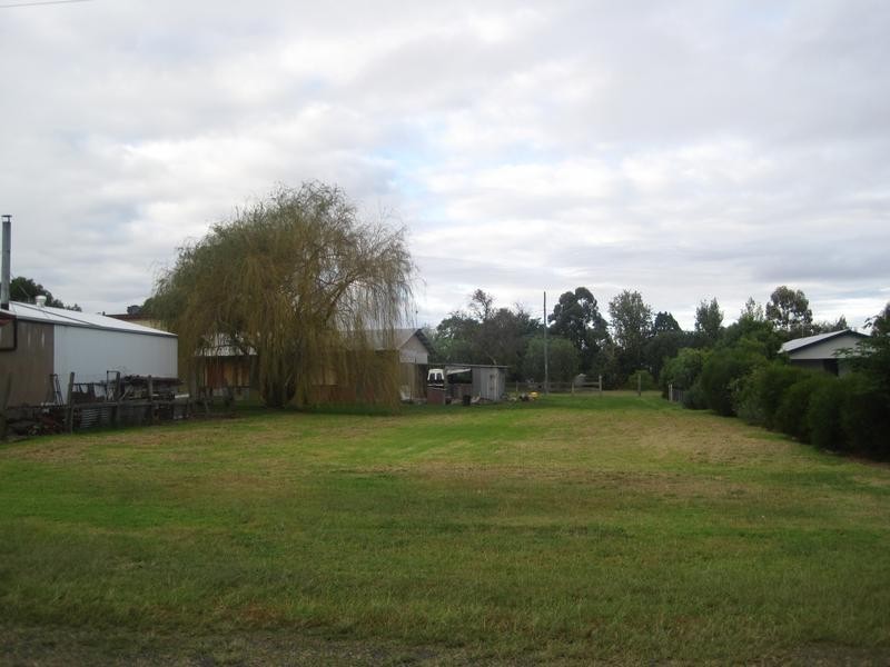 3 Commerford Street, Nobby QLD 4360