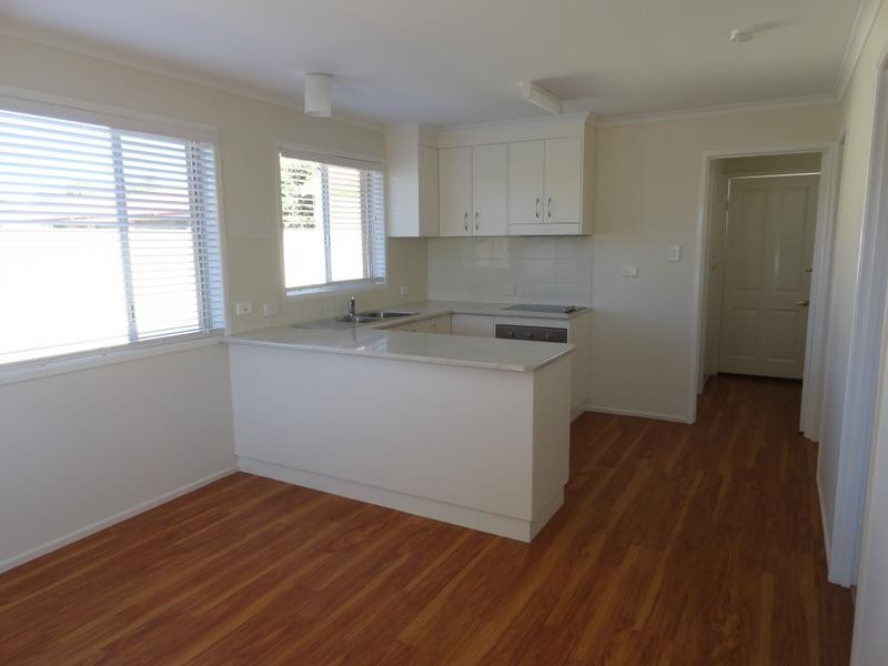2/32 Matthews Street, Harristown QLD 4350