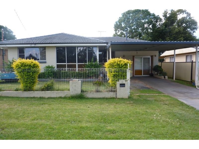 15 Quelch Street, Rockville QLD 4350