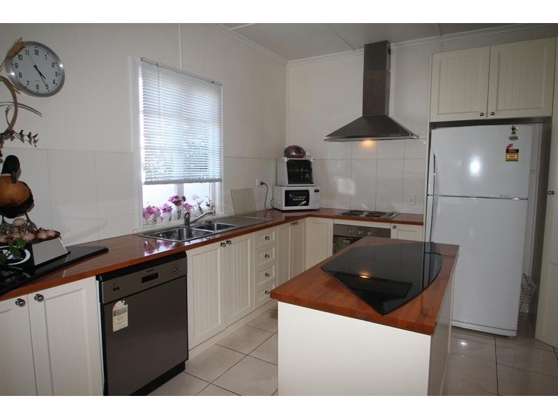 70 Drayton Road, Harristown QLD 4350