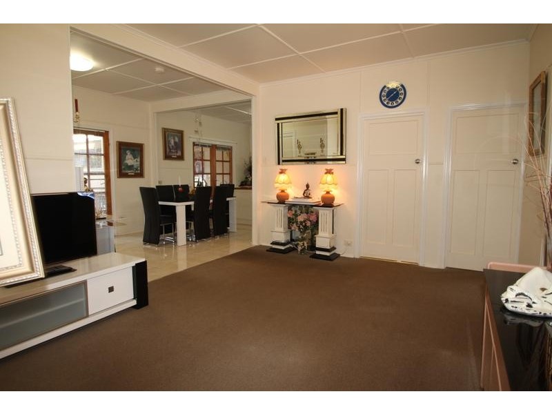 70 Drayton Road, Harristown QLD 4350