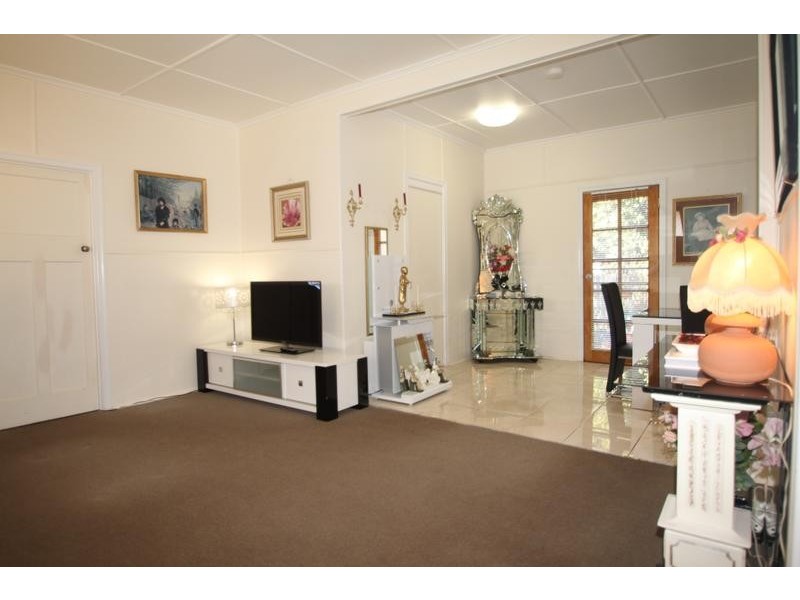70 Drayton Road, Harristown QLD 4350