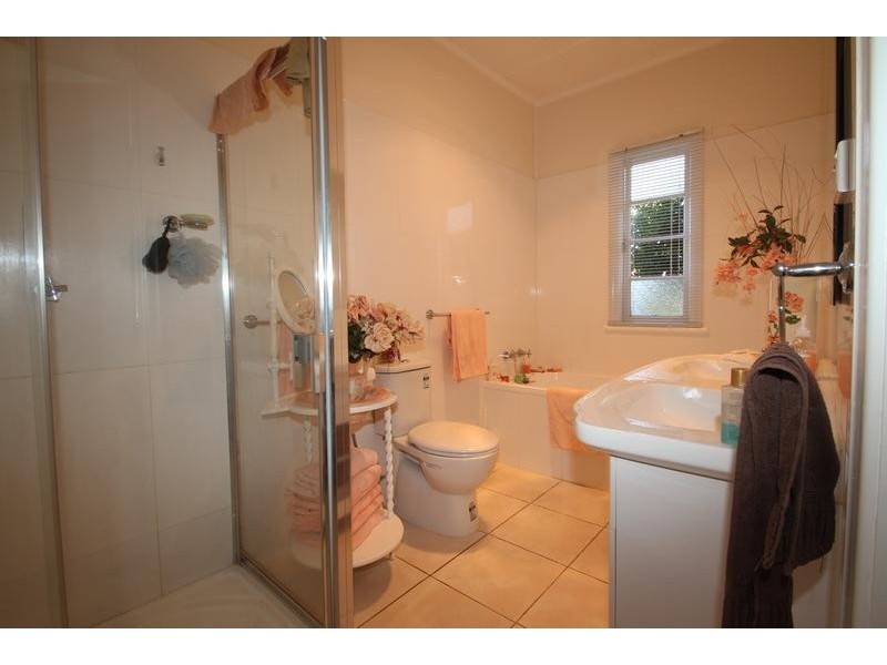 70 Drayton Road, Harristown QLD 4350