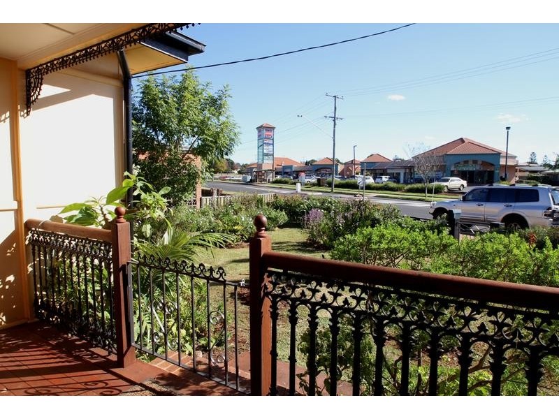 70 Drayton Road, Harristown QLD 4350