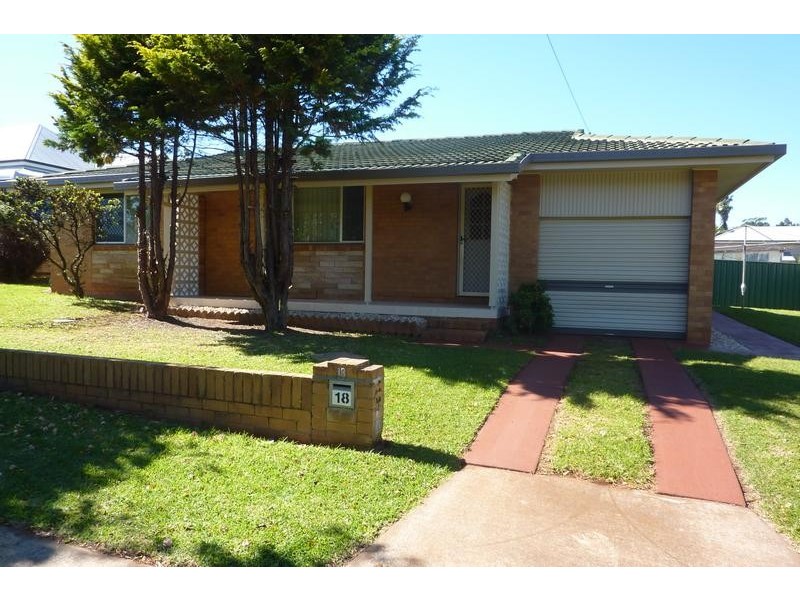 18 Kenilworth Street, North Toowoomba QLD 4350