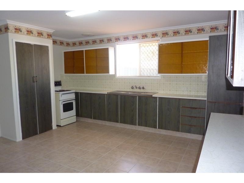 18 Kenilworth Street, North Toowoomba QLD 4350