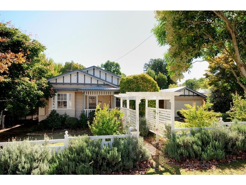 1 Alice Street, East Toowoomba QLD 4350