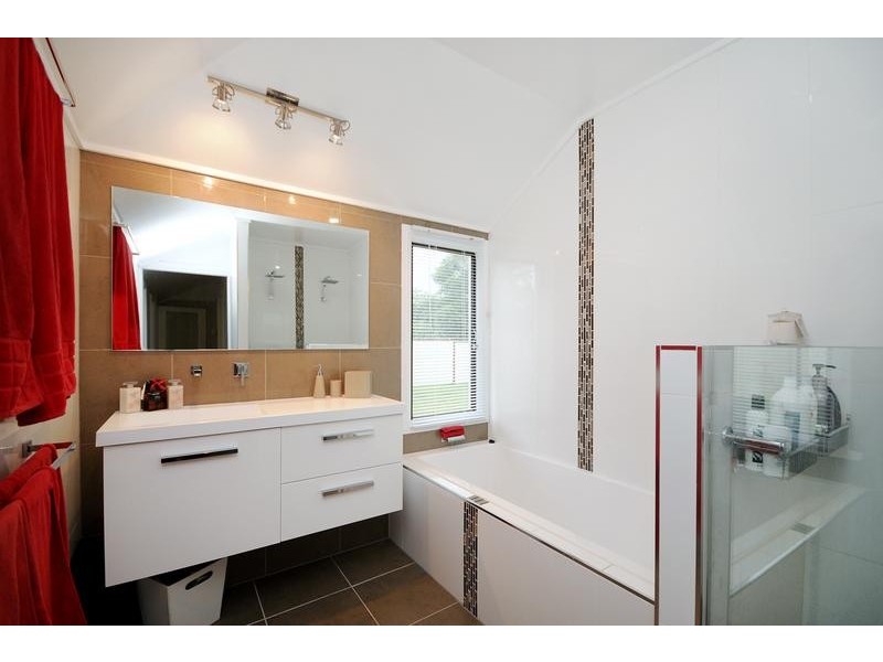 3 Bradton Court, Withcott QLD 4352
