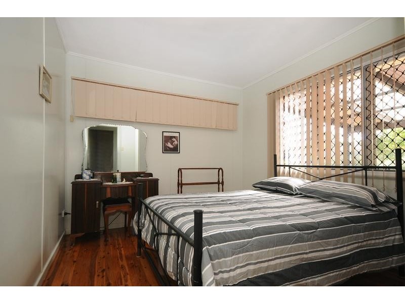 5 McNamara Street, Centenary Heights QLD 4350