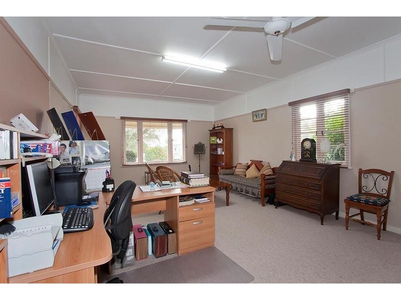 42 Cay Street, Newtown QLD 4350