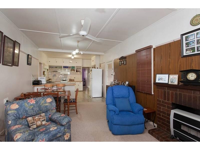 42 Cay Street, Newtown QLD 4350