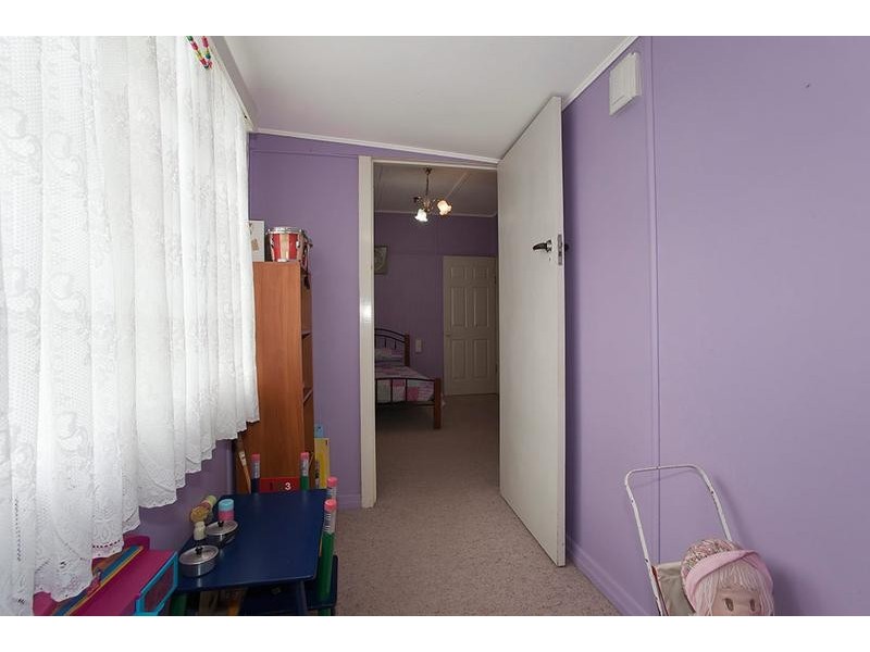 42 Cay Street, Newtown QLD 4350