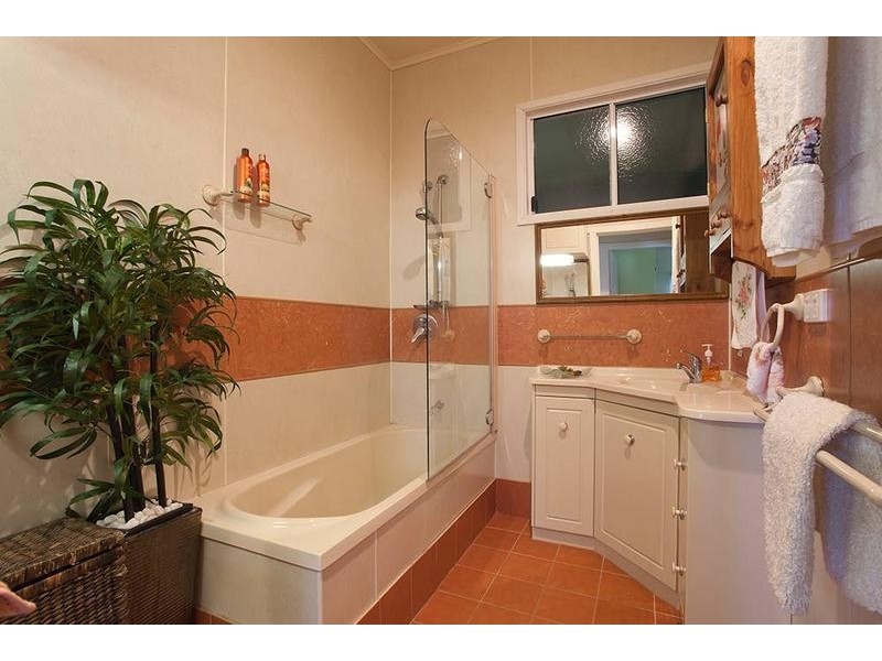 42 Cay Street, Newtown QLD 4350
