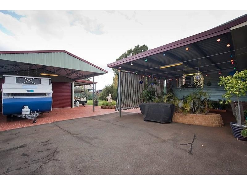 42 Cay Street, Newtown QLD 4350