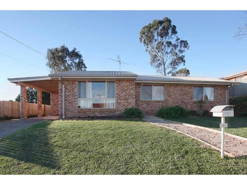 9 Bhutan Court, Newtown QLD 4350