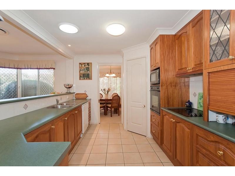 123 Spring Street, Middle Ridge QLD 4350