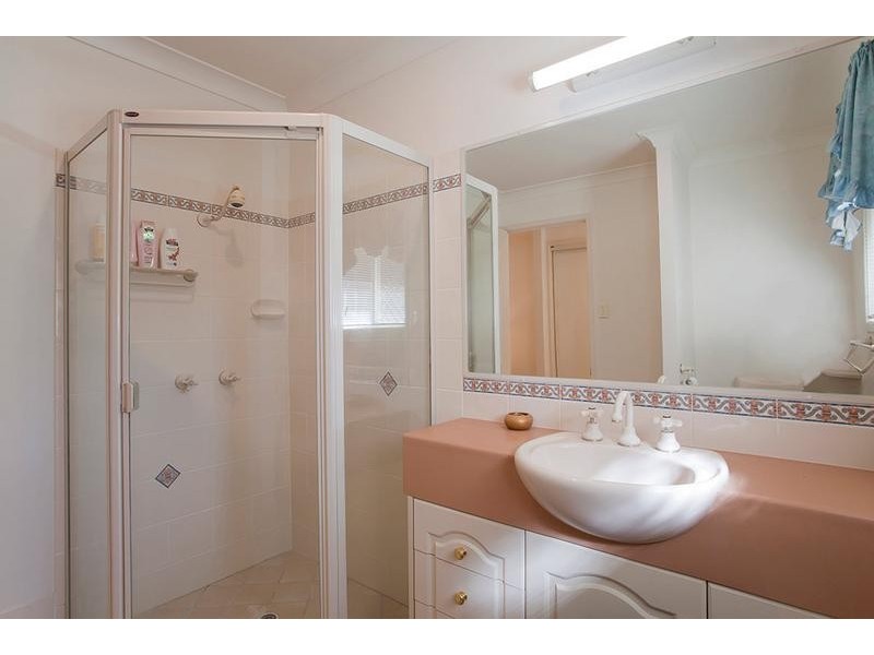 123 Spring Street, Middle Ridge QLD 4350