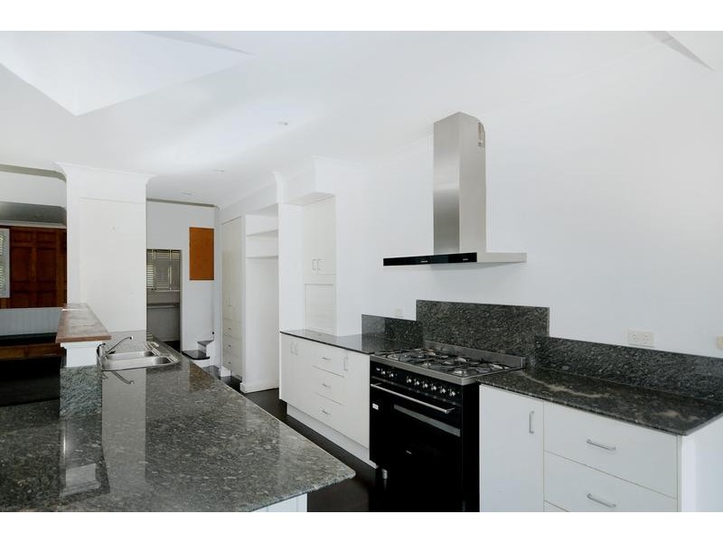 1 James Street, East Toowoomba QLD 4350