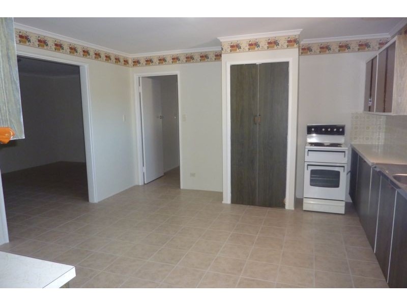 18 Kenilworth Street, North Toowoomba QLD 4350