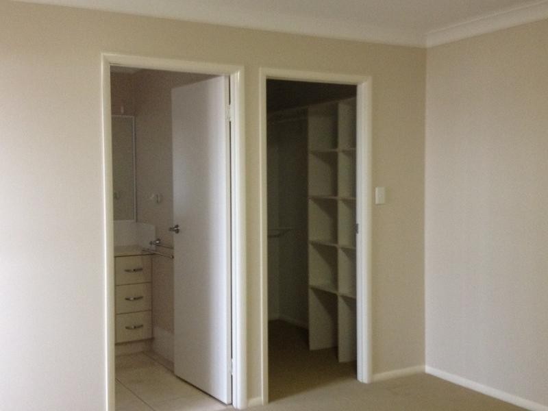 12 Jay Street, Westbrook QLD 4350