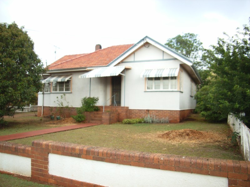 10 Burke Street, Rangeville QLD 4350