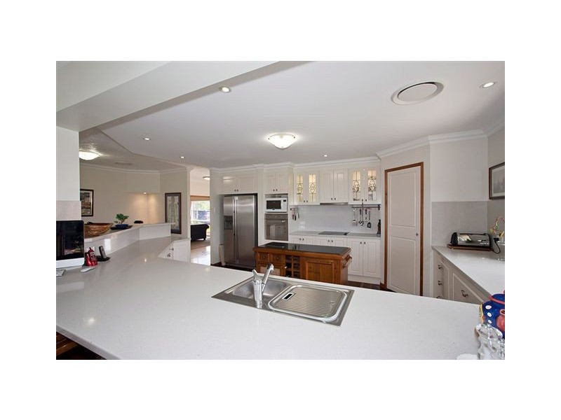 1 Keira Court, Blue Mountain Heights QLD 4350