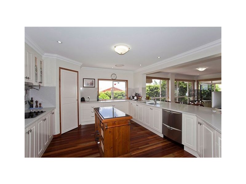 1 Keira Court, Blue Mountain Heights QLD 4350