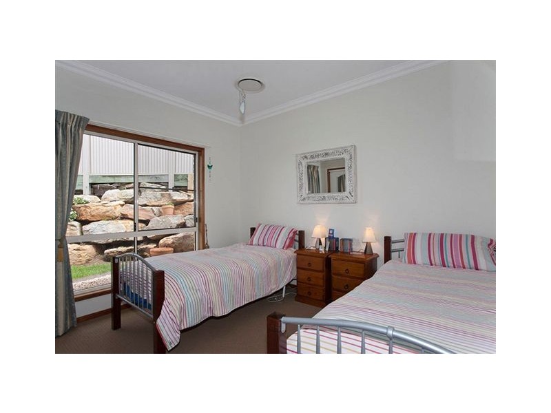 1 Keira Court, Blue Mountain Heights QLD 4350