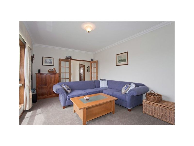 1 Keira Court, Blue Mountain Heights QLD 4350