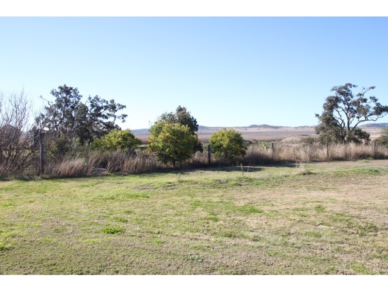 1 Eric Court, Cambooya QLD 4358