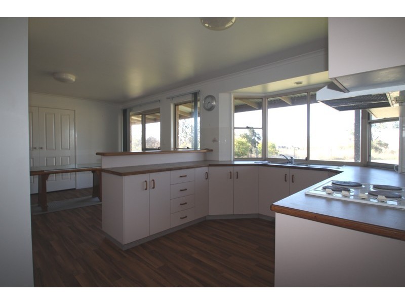 1 Eric Court, Cambooya QLD 4358