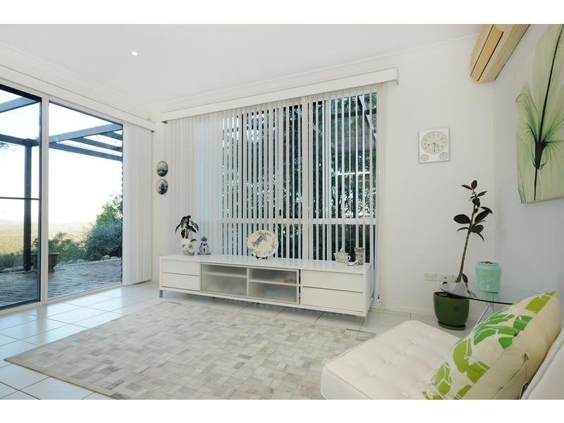 2b Burraway Court, Middle Ridge QLD 4350